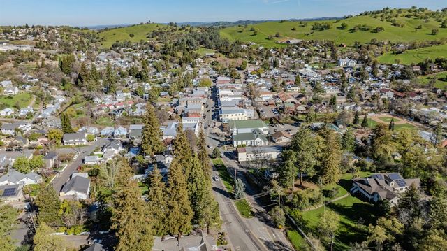 48 Boston Aly, Sutter Creek, CA 95685