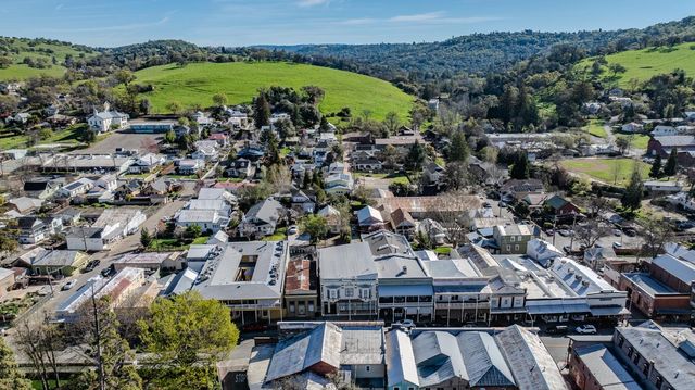 48 Boston Aly, Sutter Creek, CA 95685