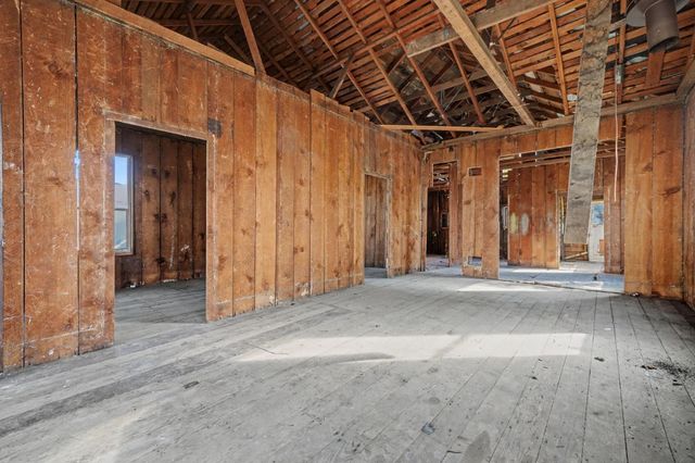 48 Boston Aly, Sutter Creek, CA 95685