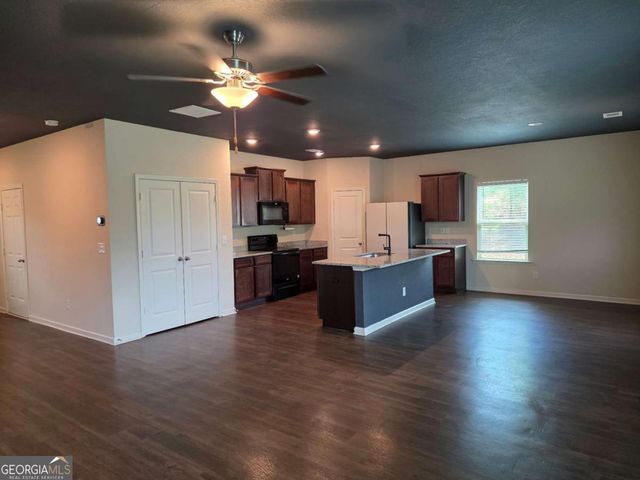 3819 Saddle Hill Way, Douglasville, GA 30135