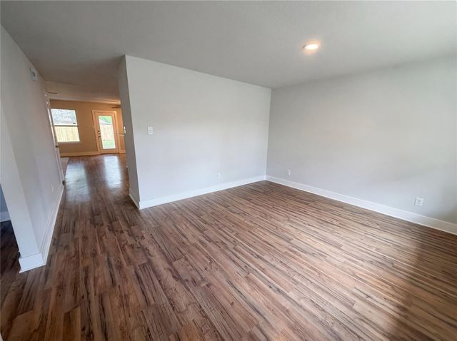 414 Binnacle Way, Crosby, TX 77532