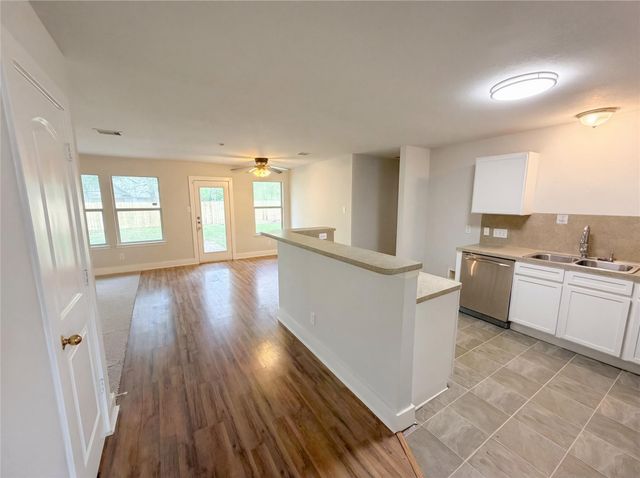 414 Binnacle Way, Crosby, TX 77532