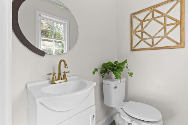 608 E 3rd North Street, Summerville, SC 29485