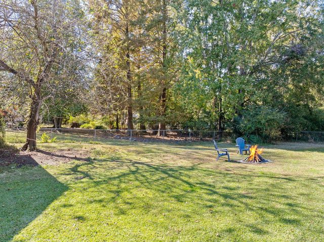 608 E 3rd North Street, Summerville, SC 29485