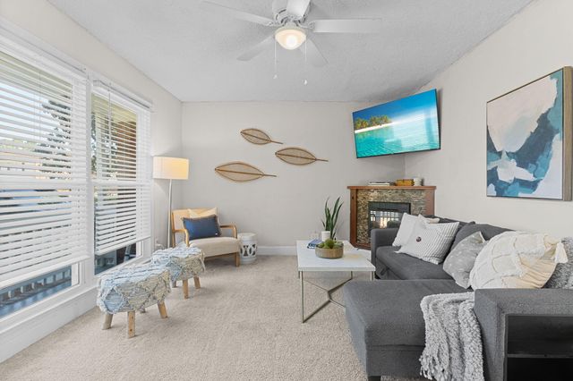 608 E 3rd North Street, Summerville, SC 29485