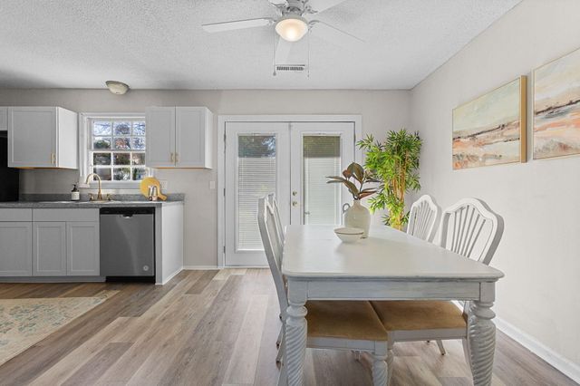 608 E 3rd North Street, Summerville, SC 29485