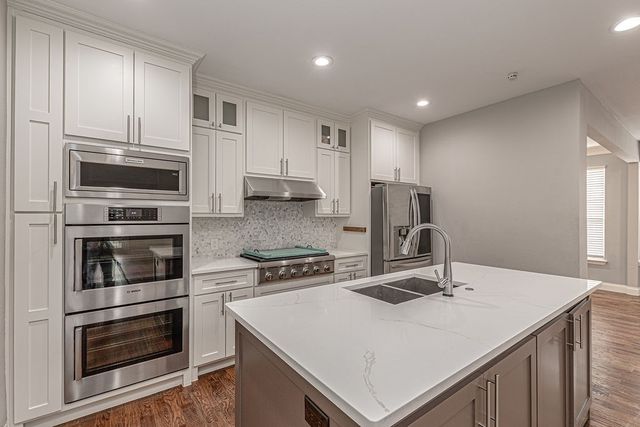 4209 Pinecreek Drive, Rowlett, TX 75088