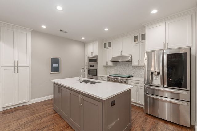 4209 Pinecreek Drive, Rowlett, TX 75088