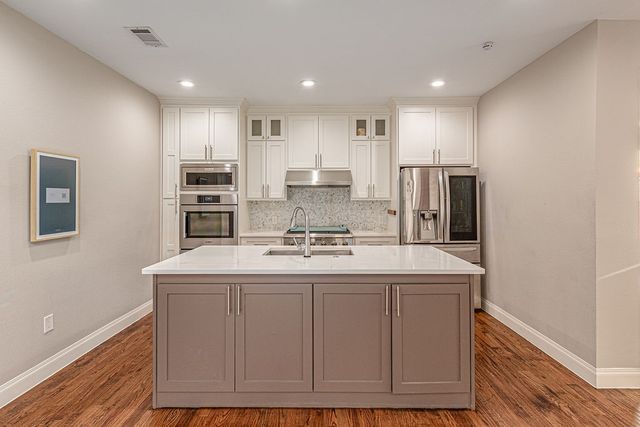 4209 Pinecreek Drive, Rowlett, TX 75088