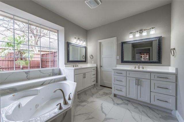 4209 Pinecreek Drive, Rowlett, TX 75088