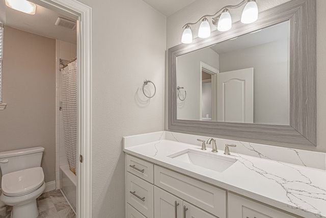 4209 Pinecreek Drive, Rowlett, TX 75088