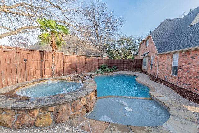 4209 Pinecreek Drive, Rowlett, TX 75088