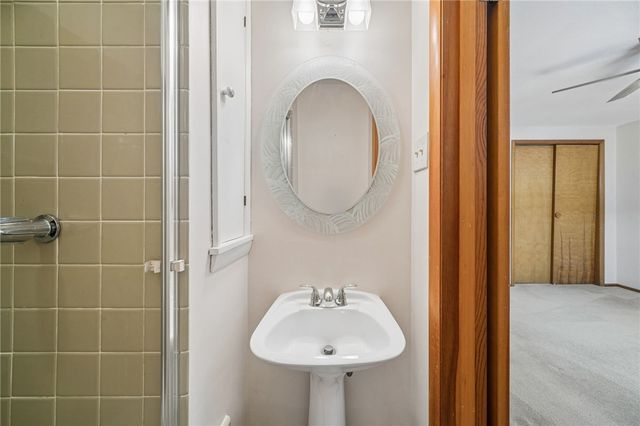 1435 Great Oak, Scott Twp, PA 15220