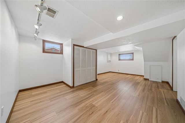 1435 Great Oak, Scott Twp, PA 15220