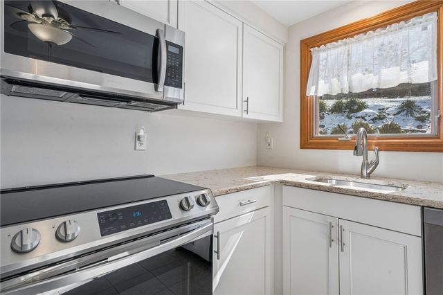 1435 Great Oak, Scott Twp, PA 15220