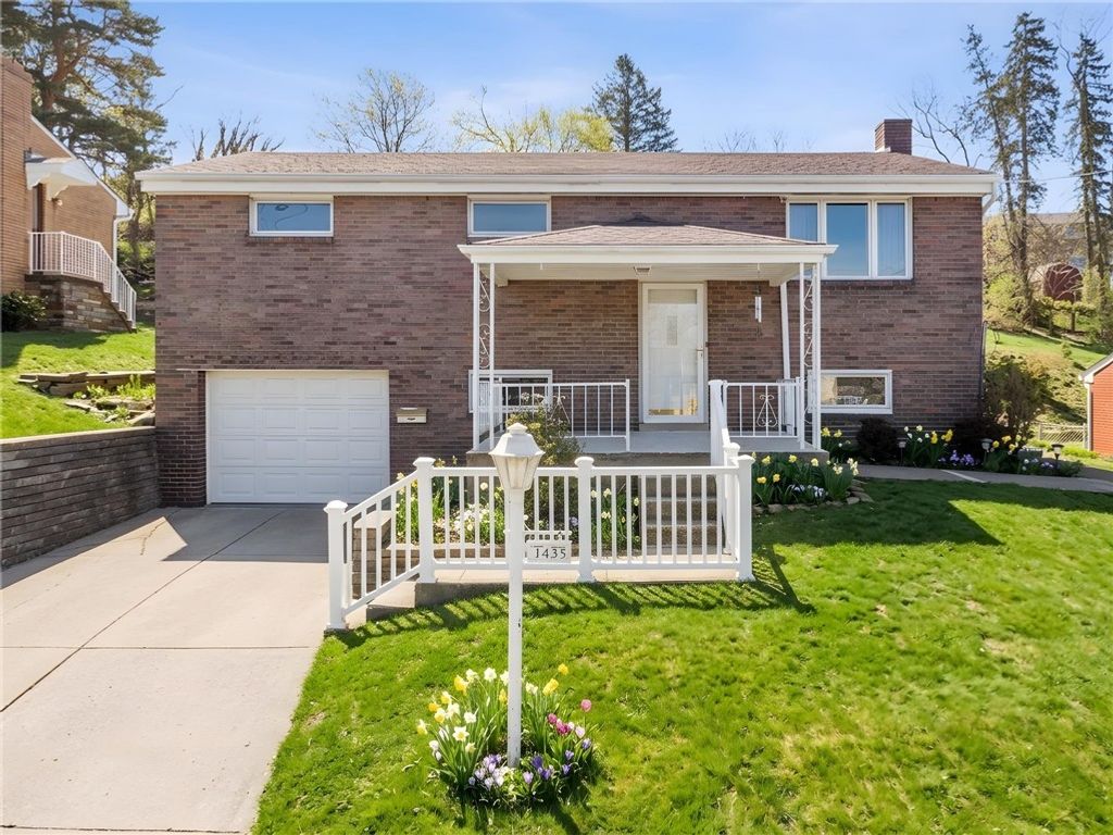 1435 Great Oak, Scott Twp, PA 15220