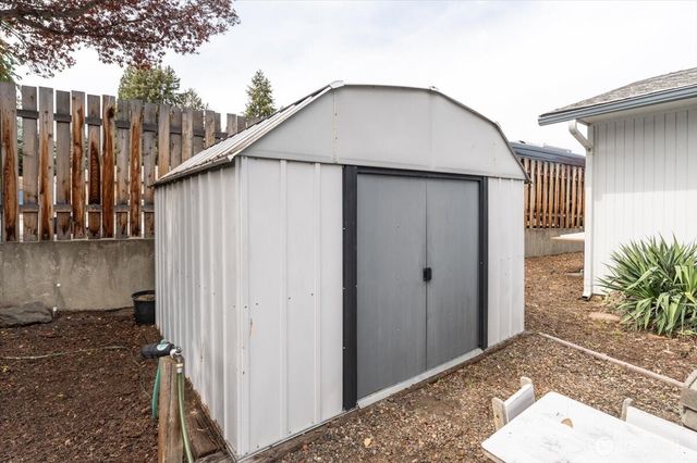 1711 Lexington Place, Wenatchee, WA 98801