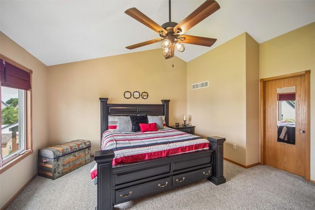 237 19th Street SW, Altoona, IA 50009
