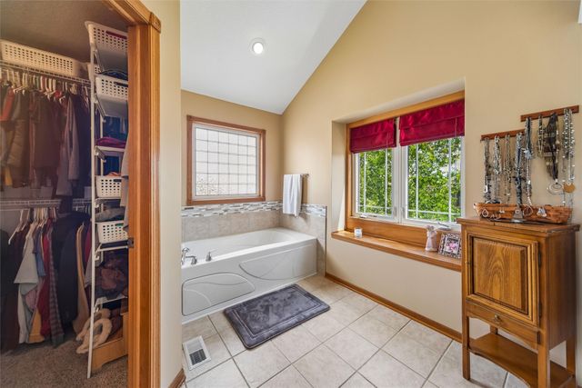 237 19th Street SW, Altoona, IA 50009