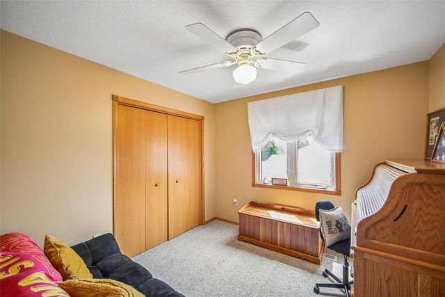 237 19th Street SW, Altoona, IA 50009