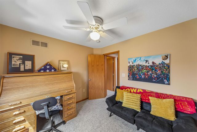 237 19th Street SW, Altoona, IA 50009