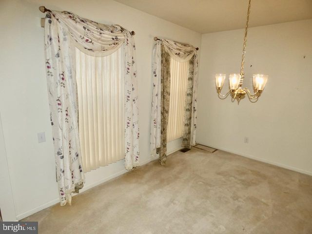 61 ROSE HILL DR, Bear, DE 19701