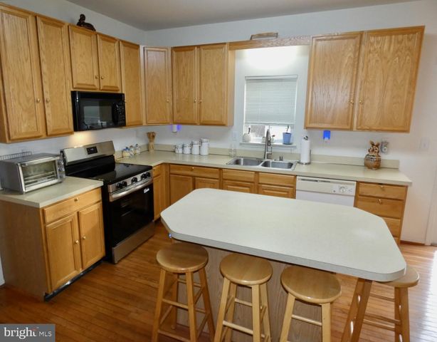 61 ROSE HILL DR, Bear, DE 19701