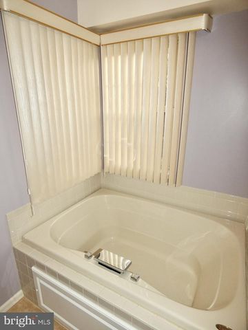 61 ROSE HILL DR, Bear, DE 19701