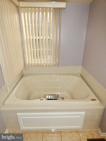 61 ROSE HILL DR, Bear, DE 19701