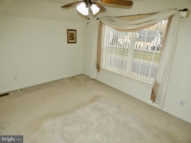 61 ROSE HILL DR, Bear, DE 19701