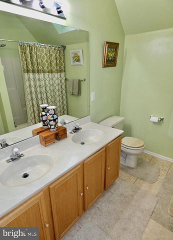 61 ROSE HILL DR, Bear, DE 19701