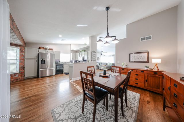 6102 W CHERYL Drive, Glendale, AZ 85302