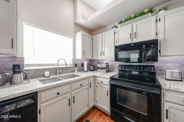 6102 W CHERYL Drive, Glendale, AZ 85302