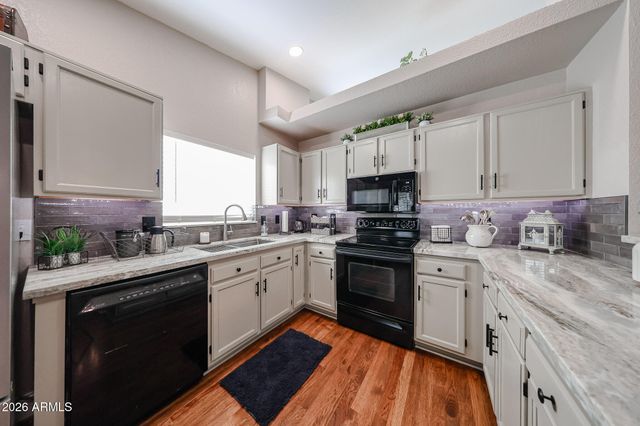 6102 W CHERYL Drive, Glendale, AZ 85302