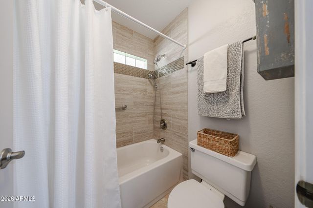 6102 W CHERYL Drive, Glendale, AZ 85302