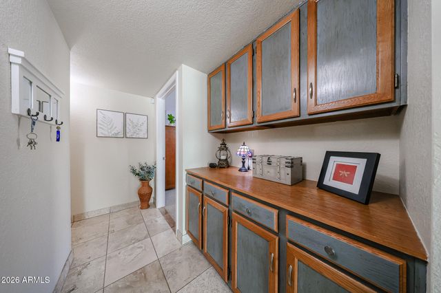 6102 W CHERYL Drive, Glendale, AZ 85302