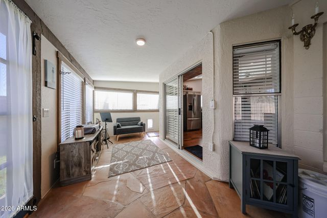 6102 W CHERYL Drive, Glendale, AZ 85302