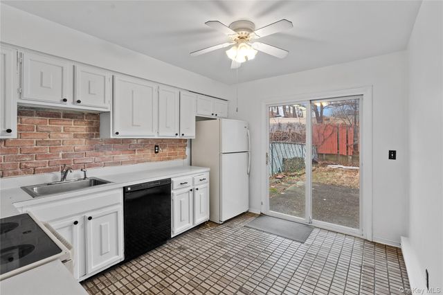 110 Chrystal Drive, Maybrook, NY 12543