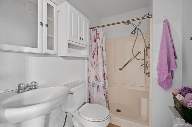 110 Chrystal Drive, Maybrook, NY 12543