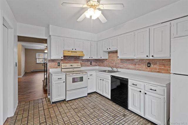 110 Chrystal Drive, Maybrook, NY 12543