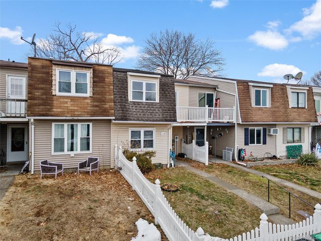 110 Chrystal Drive, Maybrook, NY 12543
