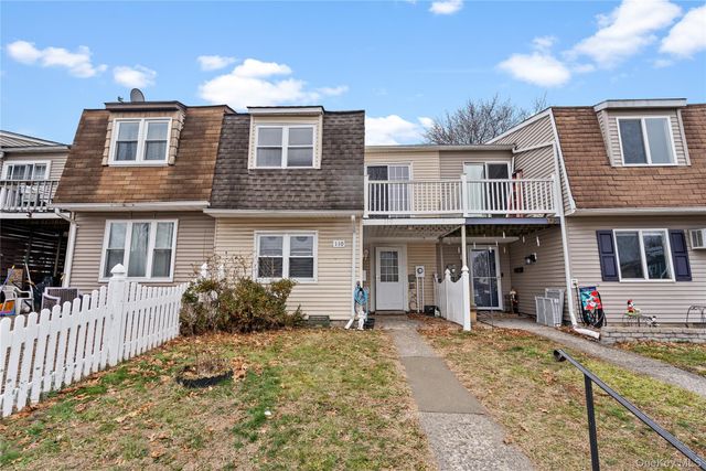 110 Chrystal Drive, Maybrook, NY 12543