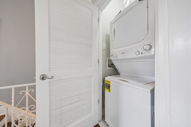 205 JEWETT AVE, Jc, Journal Square, NJ 07304