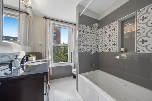 205 JEWETT AVE, Jc, Journal Square, NJ 07304
