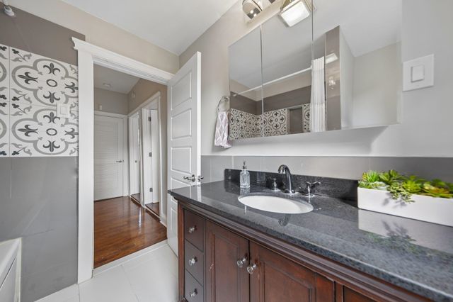 205 JEWETT AVE, Jc, Journal Square, NJ 07304