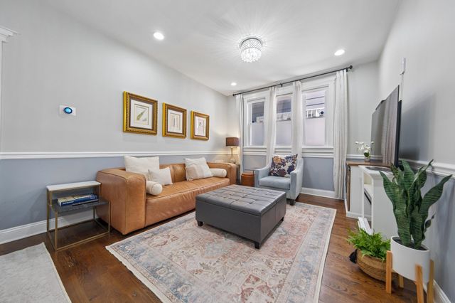 205 JEWETT AVE, Jc, Journal Square, NJ 07304