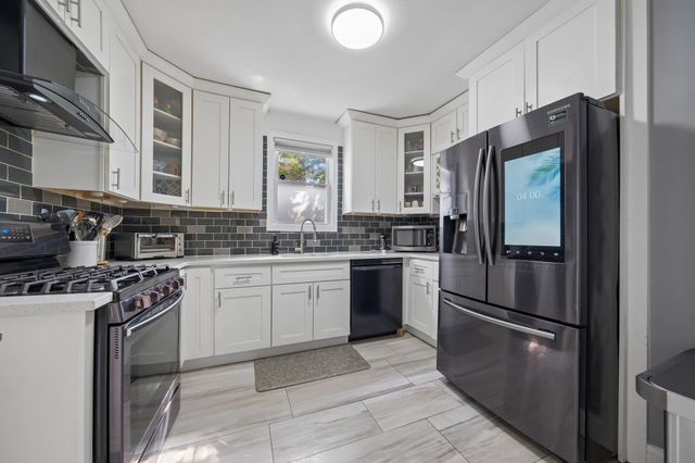 205 JEWETT AVE, Jc, Journal Square, NJ 07304
