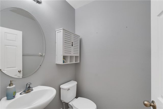 655 Valencia Circle SW, Vero Beach, FL 32968