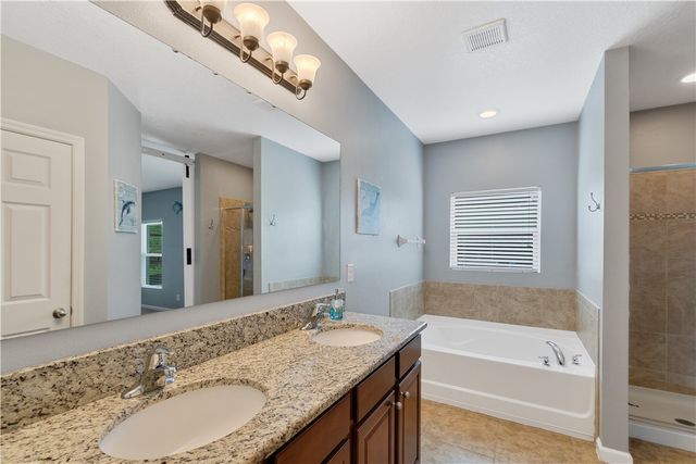 655 Valencia Circle SW, Vero Beach, FL 32968