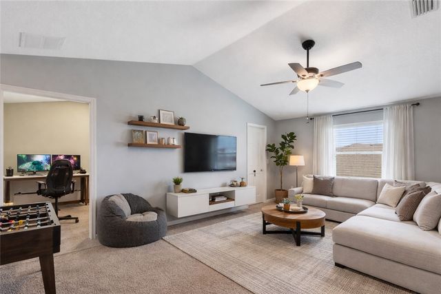 655 Valencia Circle SW, Vero Beach, FL 32968